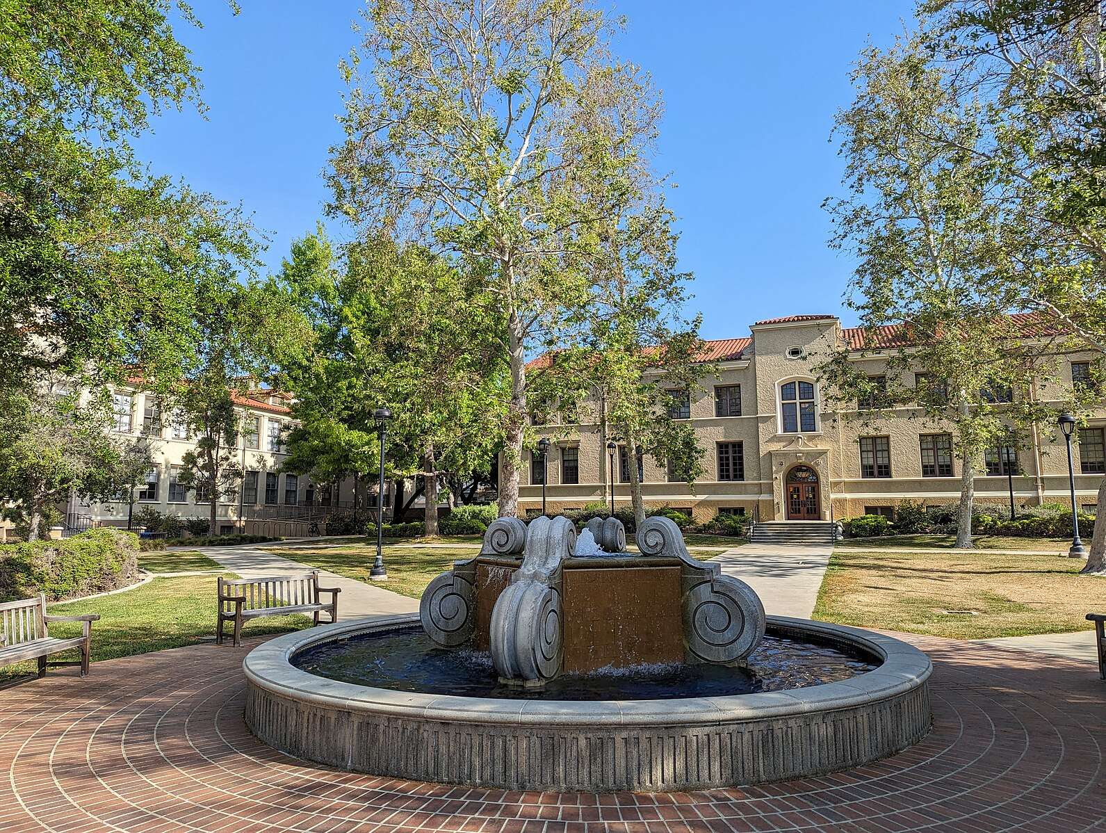 The Stanley Quadrangle fountain is featured at Pomona College.