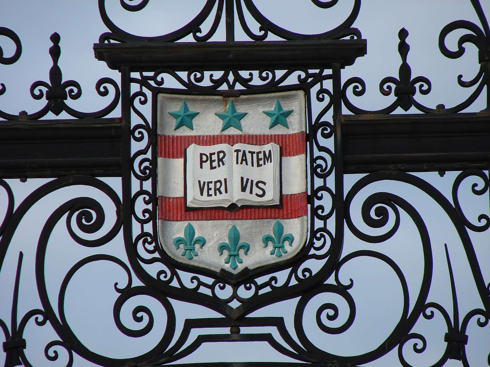 The crest of Washington University in St. Louis is featured on the school's iron gates.